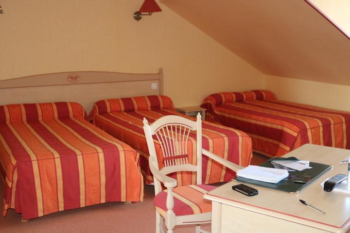 Logis Le Port Saint Aubin Hotel Morannes sur Sarthe-Daumeray Buitenkant foto